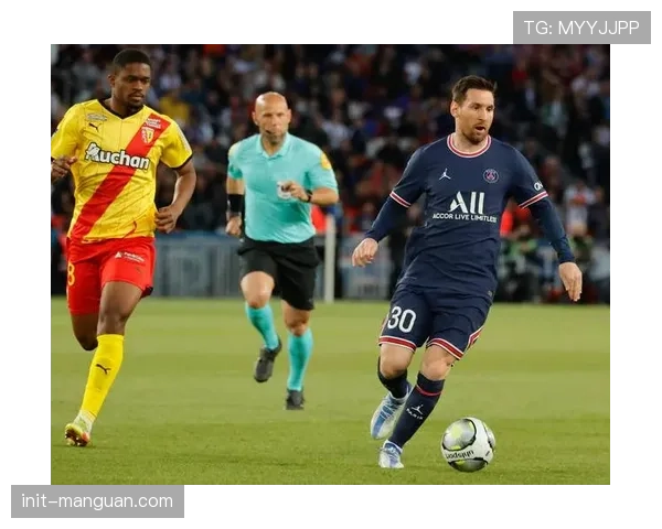 巴黎圣日耳曼2-0里昂，提前三轮卫冕法甲冠军